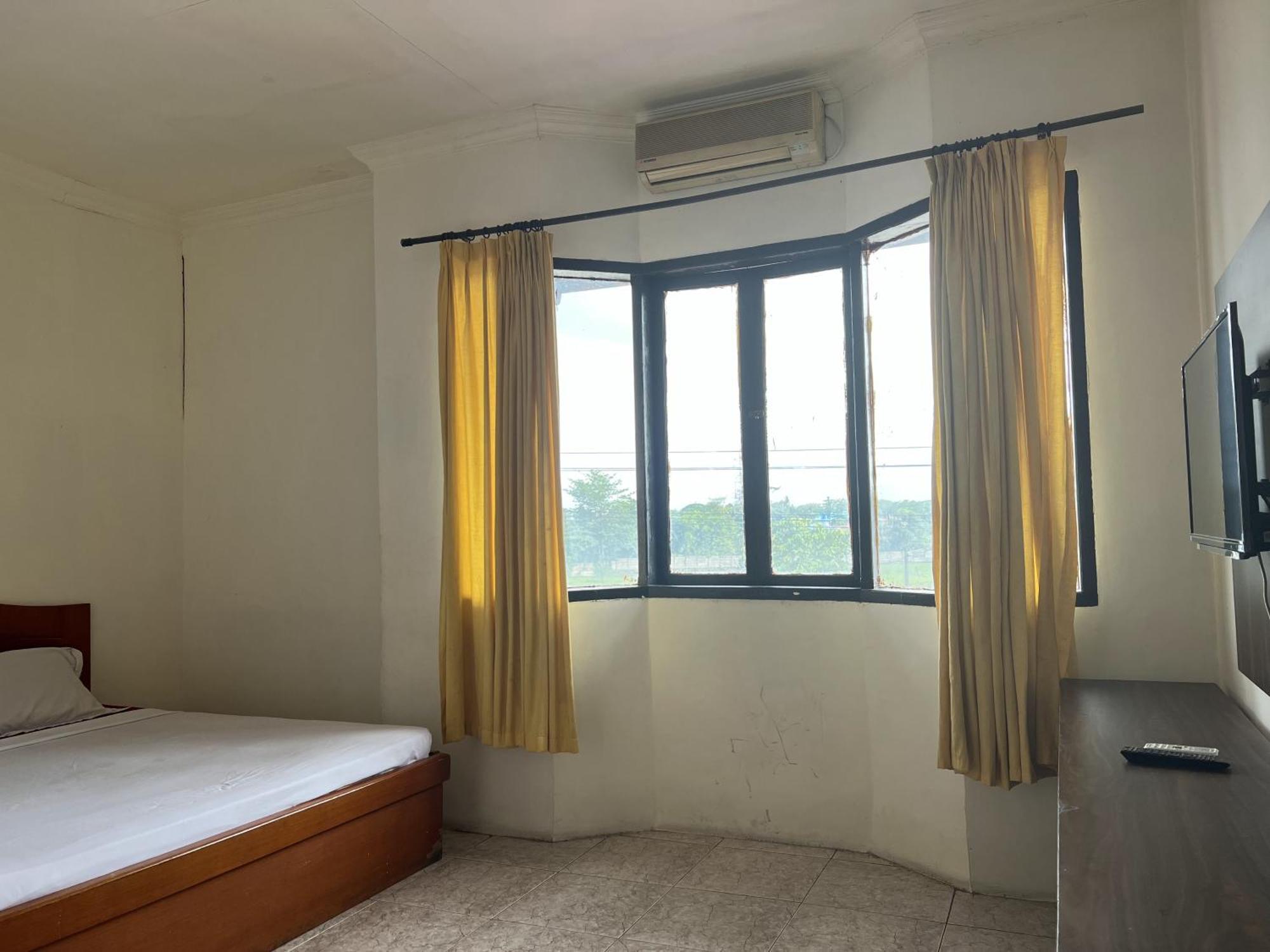 Oyo 92098 Kost Orange Syariah Hotell Makassar Exteriör bild